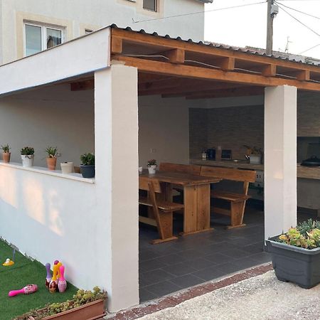 Pet Friendly Apartment In Biograd With Kitchen 비오그라드나모루 외부 사진