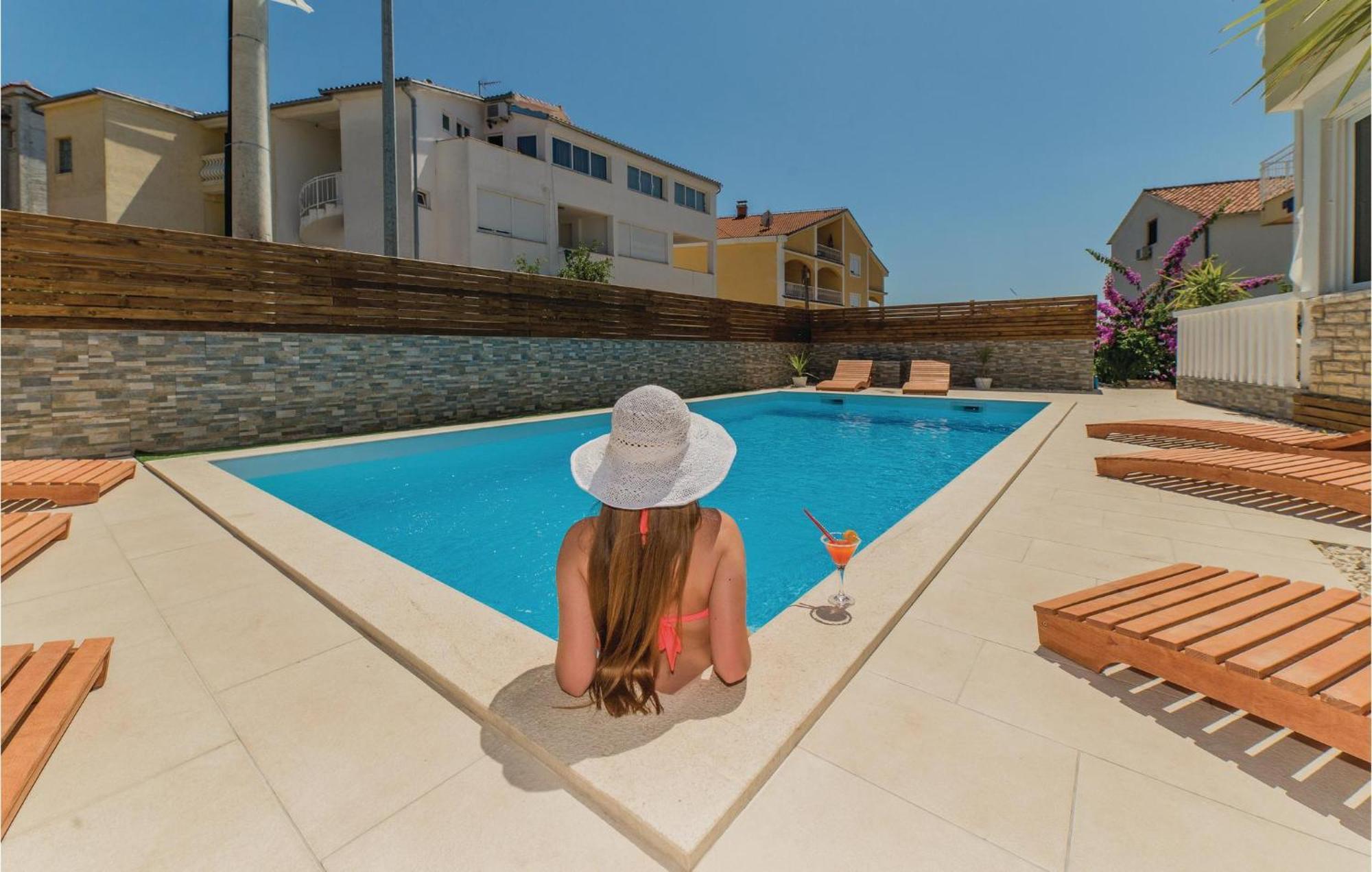 Pet Friendly Apartment In Biograd With Kitchen 비오그라드나모루 외부 사진