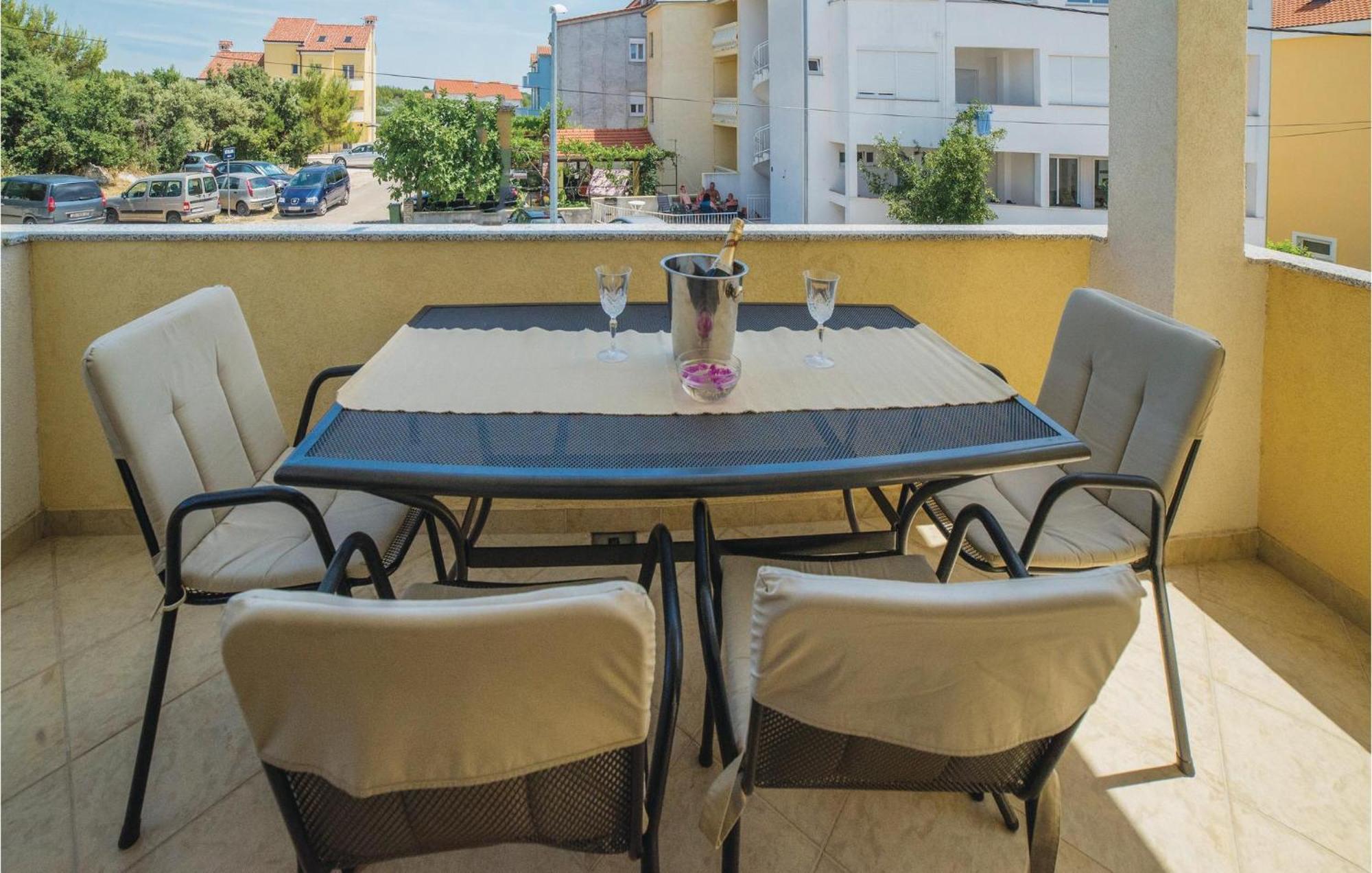 Pet Friendly Apartment In Biograd With Kitchen 비오그라드나모루 외부 사진